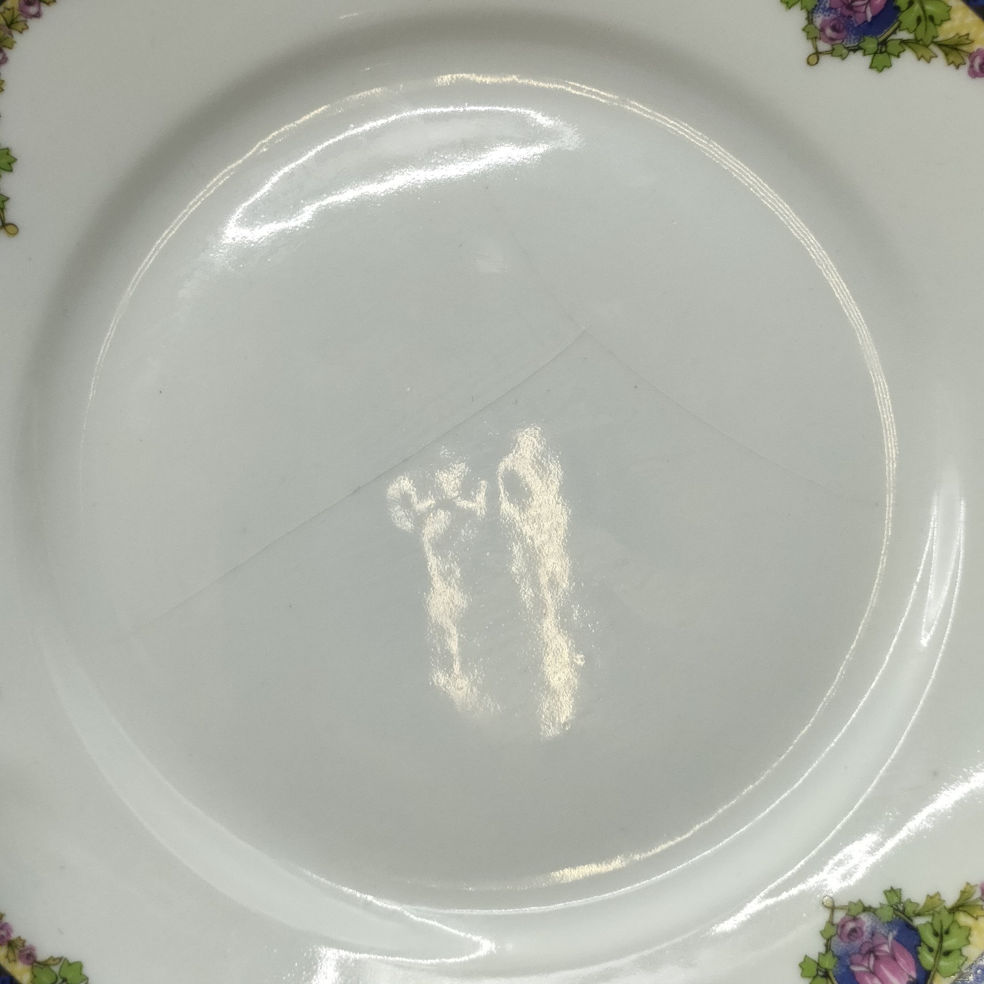 Пара десертных тарелок с флоральным декором, Limoges B&C France (Bernardaud), фарфор, деколь, золочение