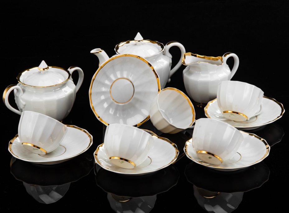 Сервиз чайный "Золотая лента" на 5 персон (13 предметов), фарфор, золочение, Дмитровский фарфоровый завод (ДФЗ Вербилки), СССР, 1965-1991 гг.