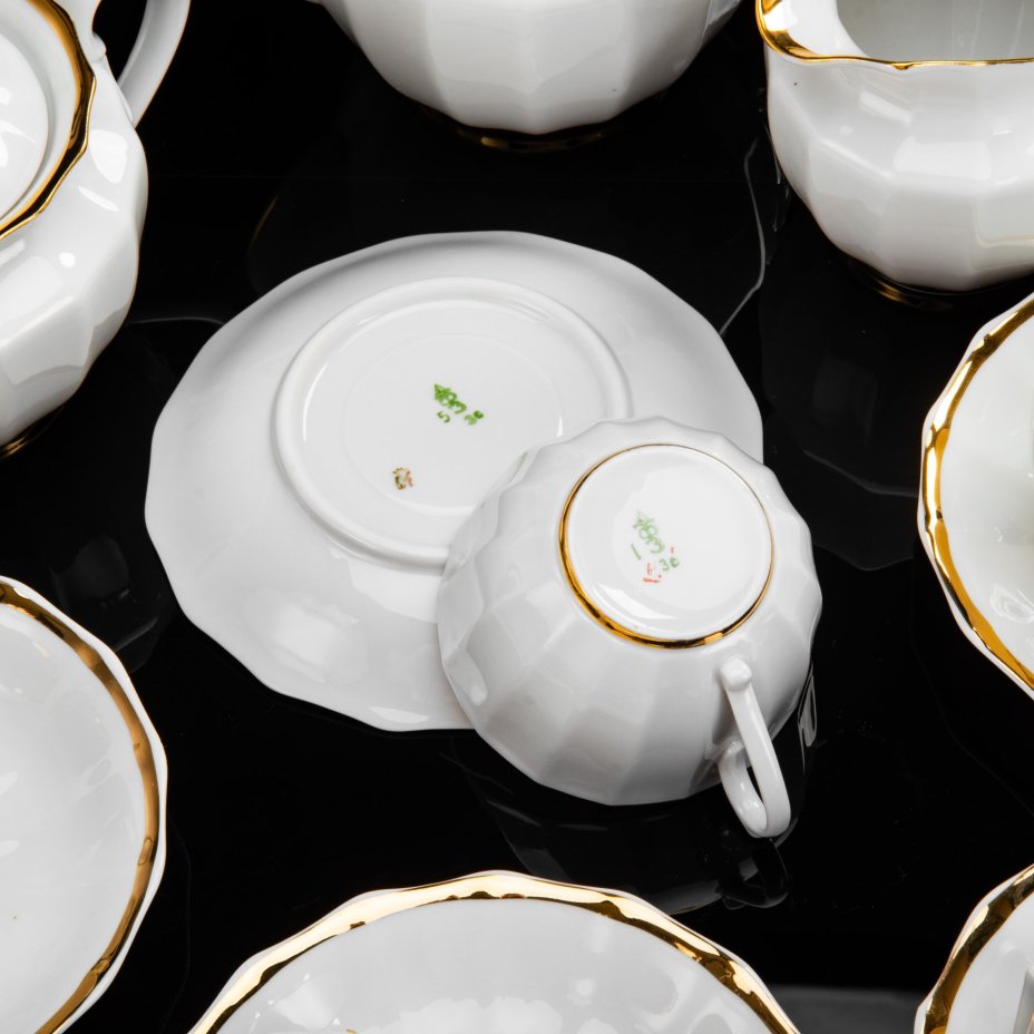 Сервиз чайный "Золотая лента" на 5 персон (13 предметов), фарфор, золочение, Дмитровский фарфоровый завод (ДФЗ Вербилки), СССР, 1965-1991 гг.