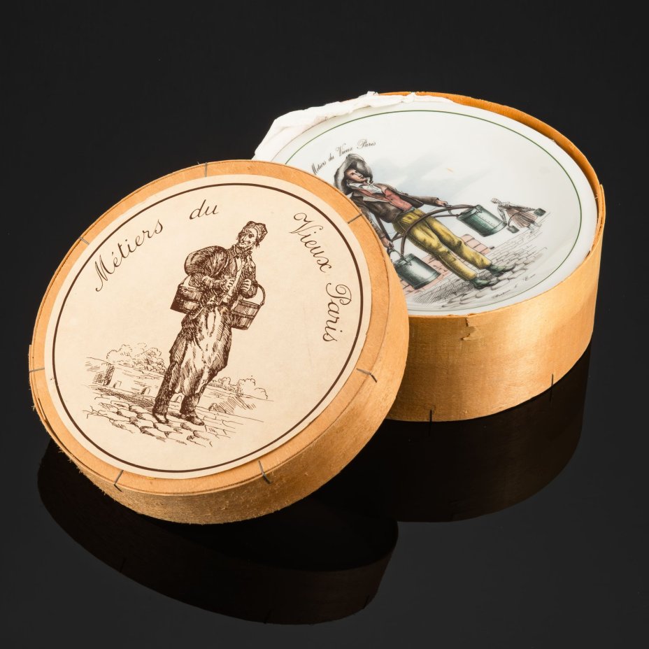 Набор десертных тарелок из серии "Métiers du Vieux Paris" ("Профессии старого Парижа") на 6 персон в оригинальной коробке, Tradition CNP, фарфор, деколь, дерево, Франция, 1960-1970 гг.
