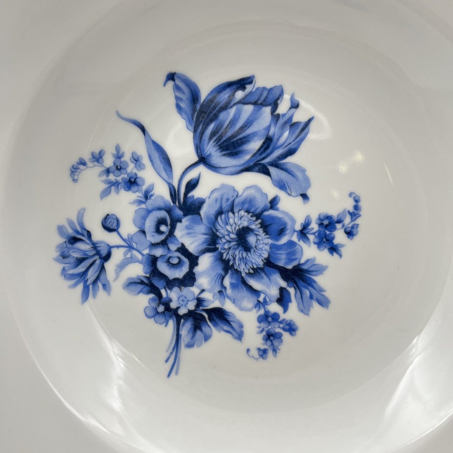 Набор из 5-ти суповых тарелок с декором в виде синих цветов, фарфор, деколь, золочение, Kahla, ГДР, 1968-1987 гг.
