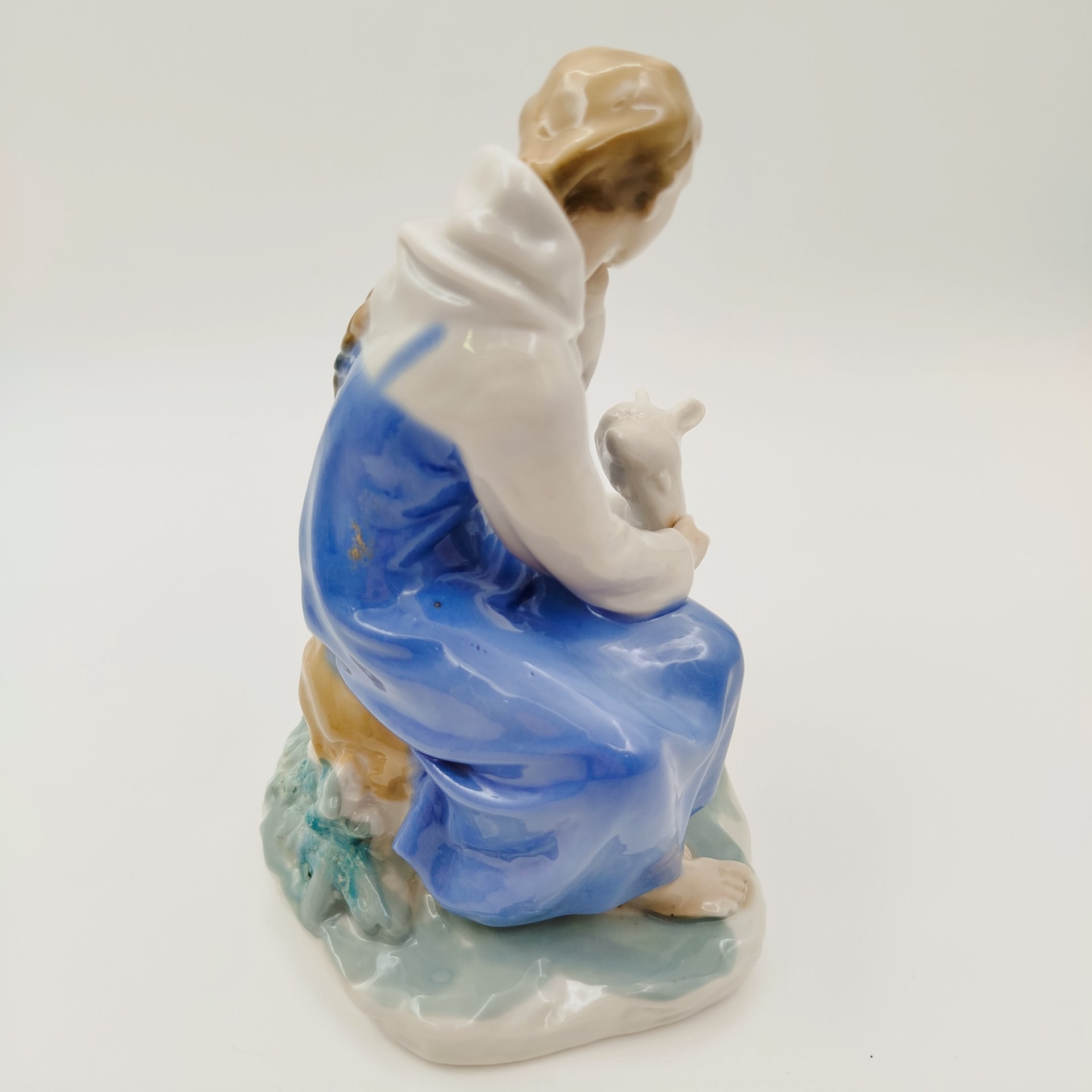 Статуэтка "Сестрица Алёнушка и братец Иванушка", скульптор А.А. Киселёв, фарфор, роспись, Ленинградский завод фарфоровых изделий (ЛЗФИ), СССР, 1956-1967 гг.