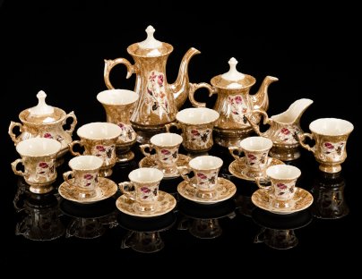 Сервиз чайно-кофейный с декором в виде роз на 6 персон (21 предмет)