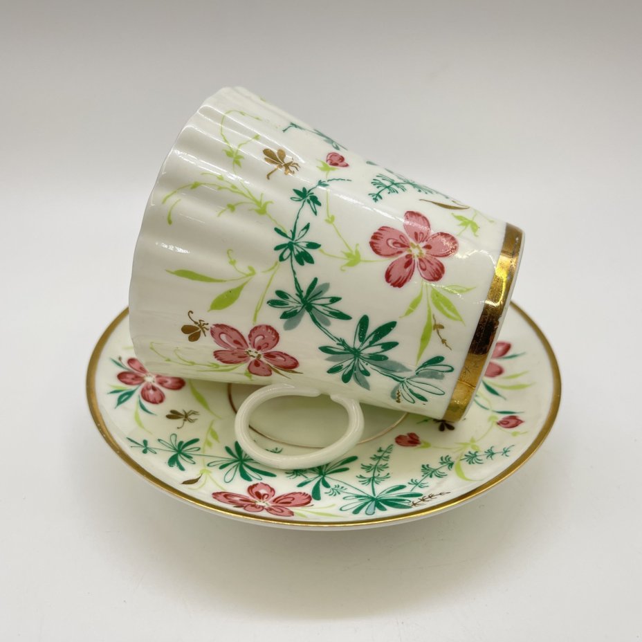 Пара кофейная "Комарики" (форма "Одуванчик"), в подборе, фарфор, деколь, золочение, Ленинградский фарфоровый завод (ЛФЗ), СССР, 1970-1990 гг.