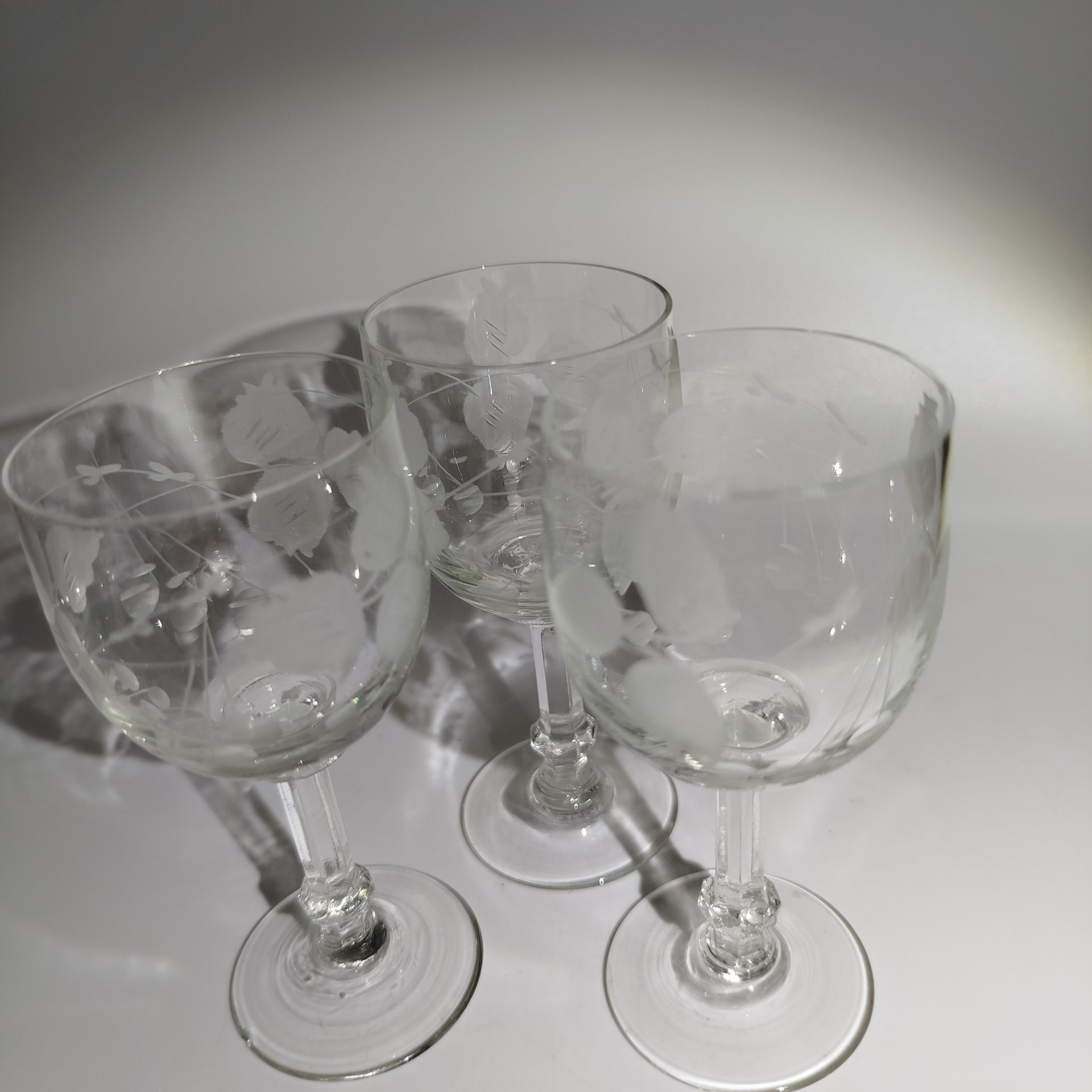 Набор рюмок "Вишни" на 3 персоны, хрусталь, гравировка, СССР, 1970-1990 гг.