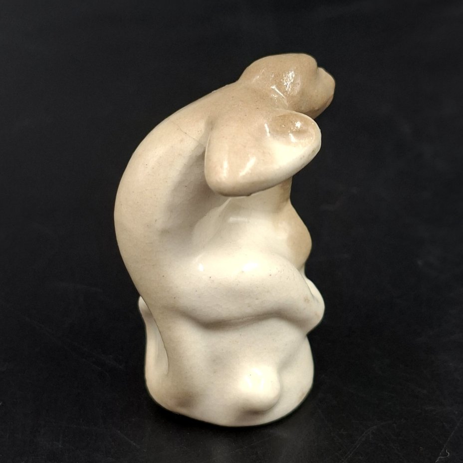 Статуэтка "Мартышка" из группы "Малый квартет", фарфор, роспись, Ленинградский завод «Стройфаянс», СССР, 1950-1960 гг.