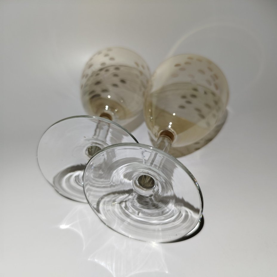 Пара бокалов медового оттенка, стекло, люстр, СССР, 1960-1990 гг.