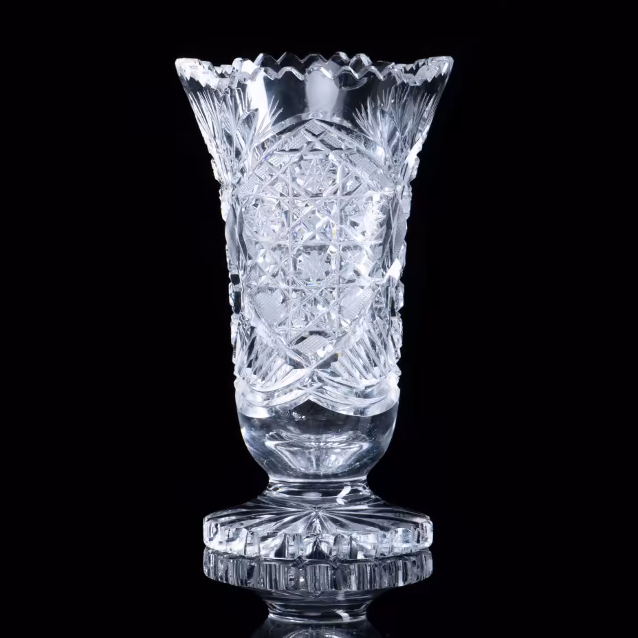 Ваза для цветов с рельефным декором, хрусталь, алмазная грань, СССР, 1970-1990 гг.