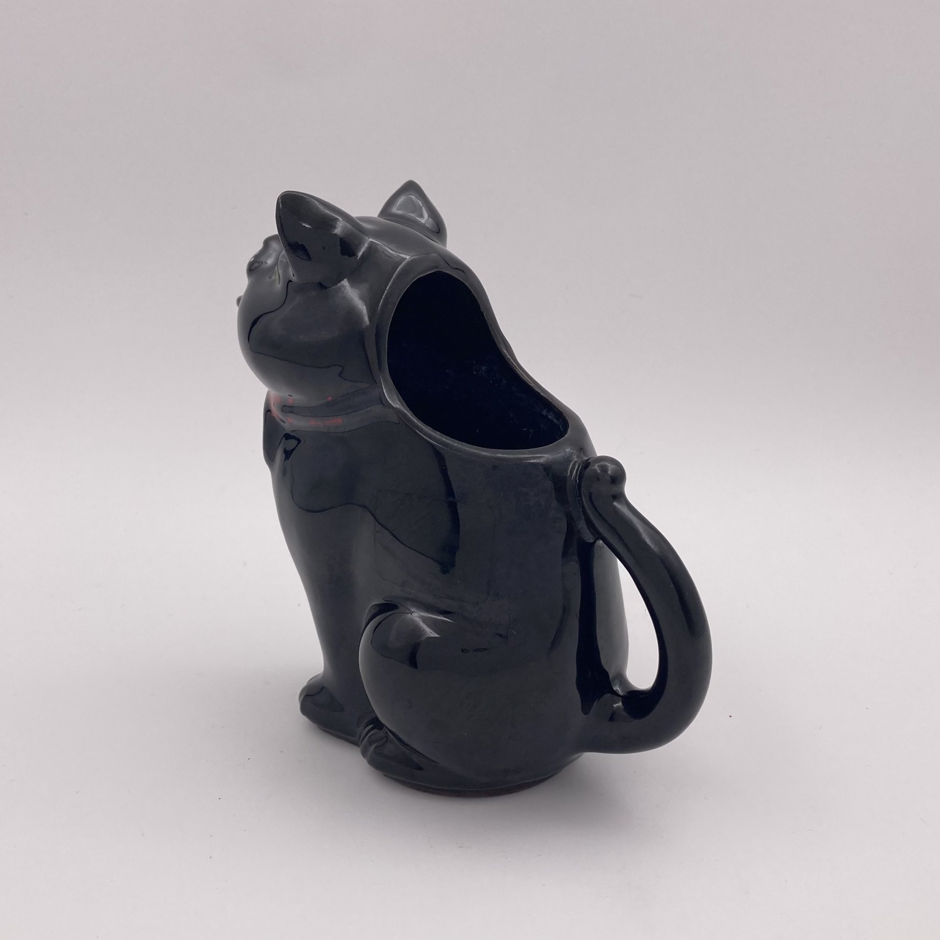 Сливочник "Черный кот", фарфор, роспись, крытьё, Западная Европа, 1970-1990 гг.