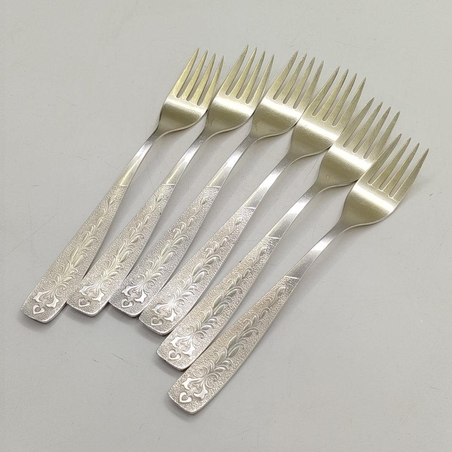 Набор из шести столовых вилок «Хмель», мНЦ (медь-никель-цинк), Завод «Проминь», СССР, 1960-1990 гг.
