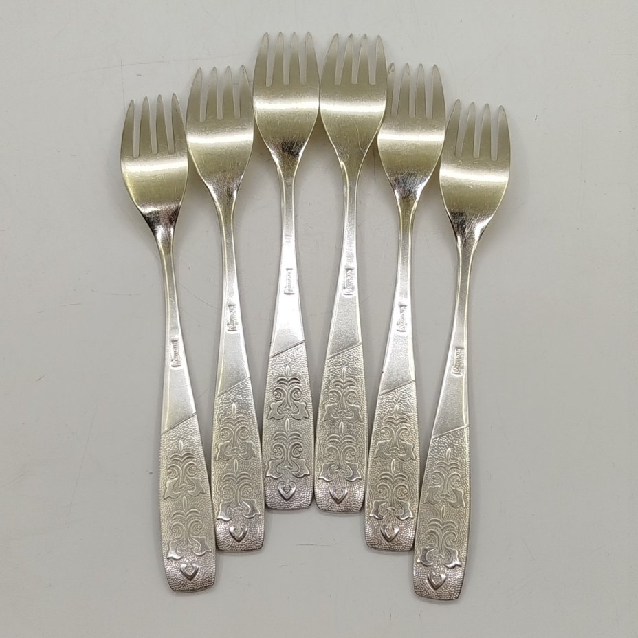 Набор из шести столовых вилок «Хмель», мНЦ (медь-никель-цинк), Завод «Проминь», СССР, 1960-1990 гг.