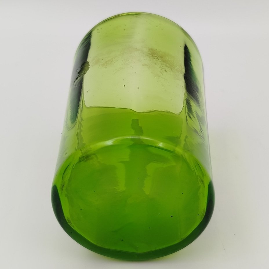 Стакан с изображением мальчика (Мэри Грегори)