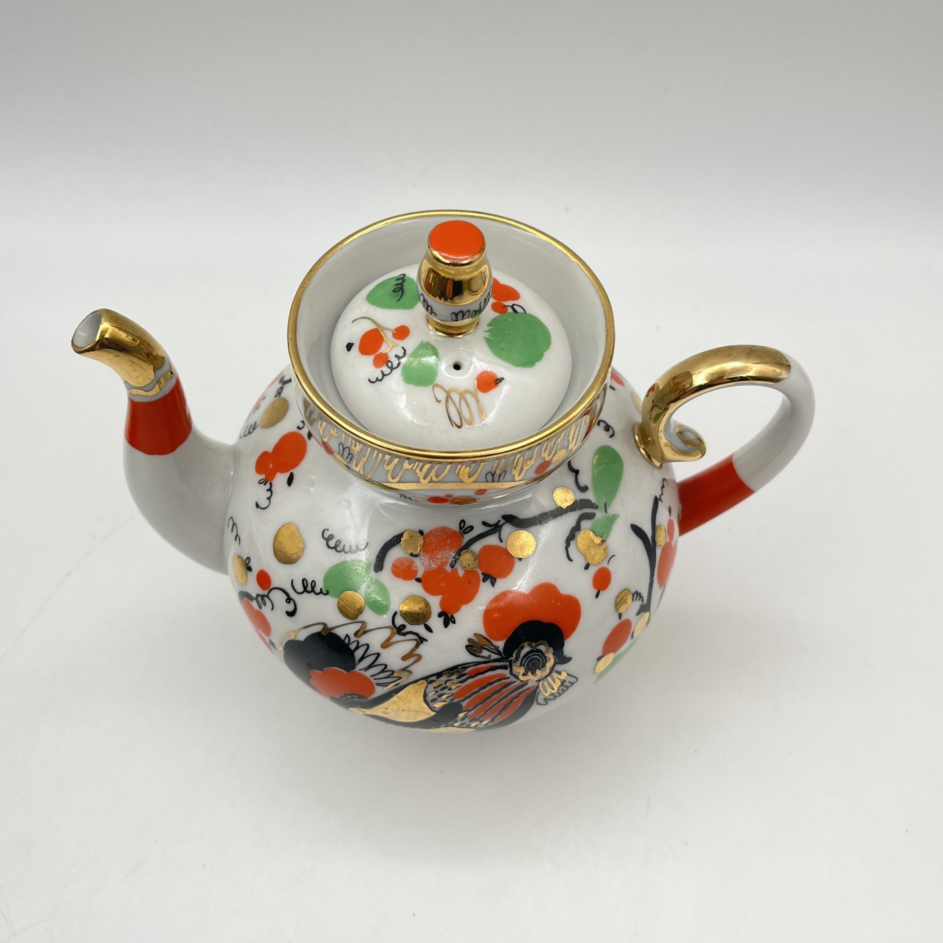 Чайник заварочный "Петушки",  форма "Бутон", автор формы Борисов А.И., автор рисунка Григорьева Л.И.
