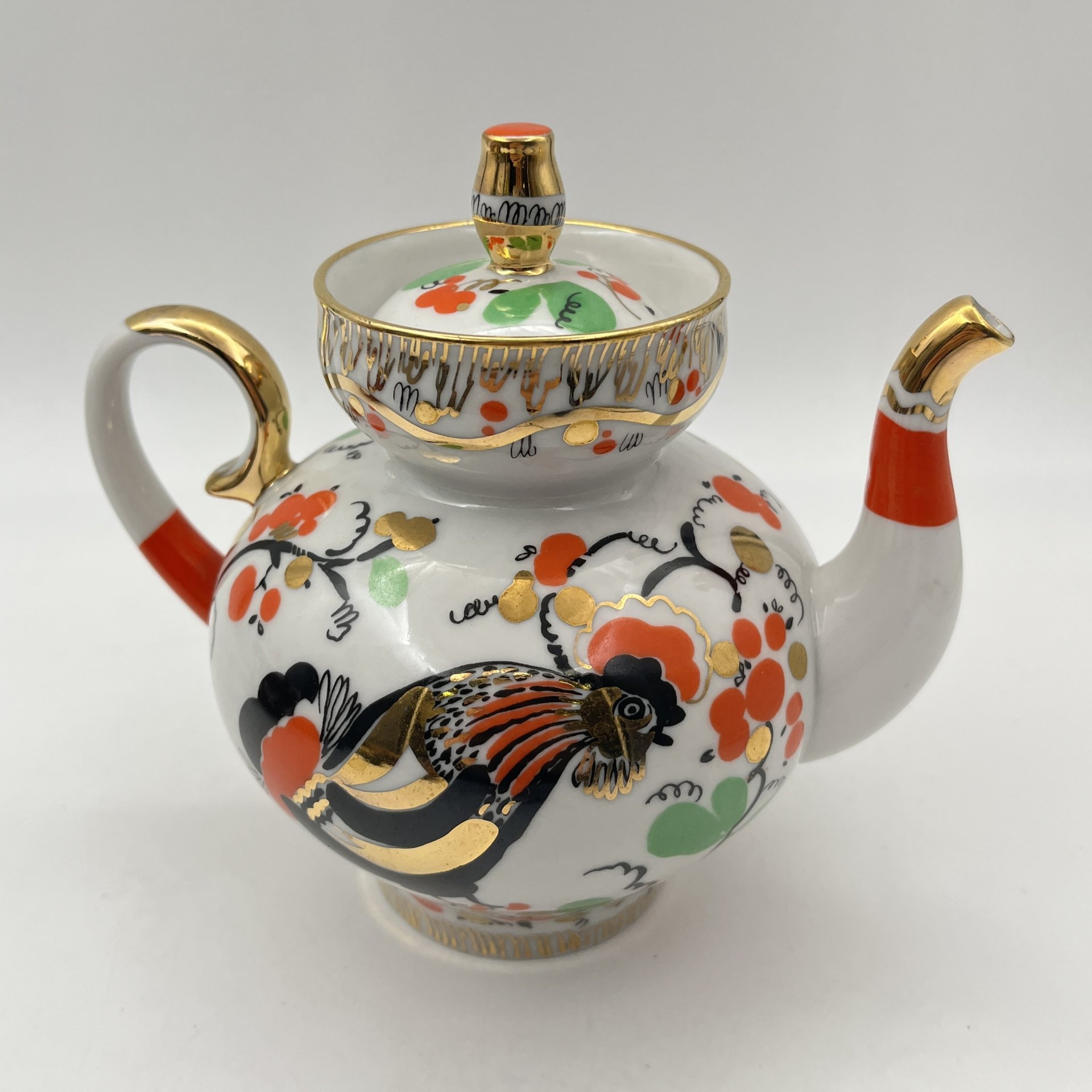 Чайник заварочный "Петушки",  форма "Бутон", автор формы Борисов А.И., автор рисунка Григорьева Л.И.