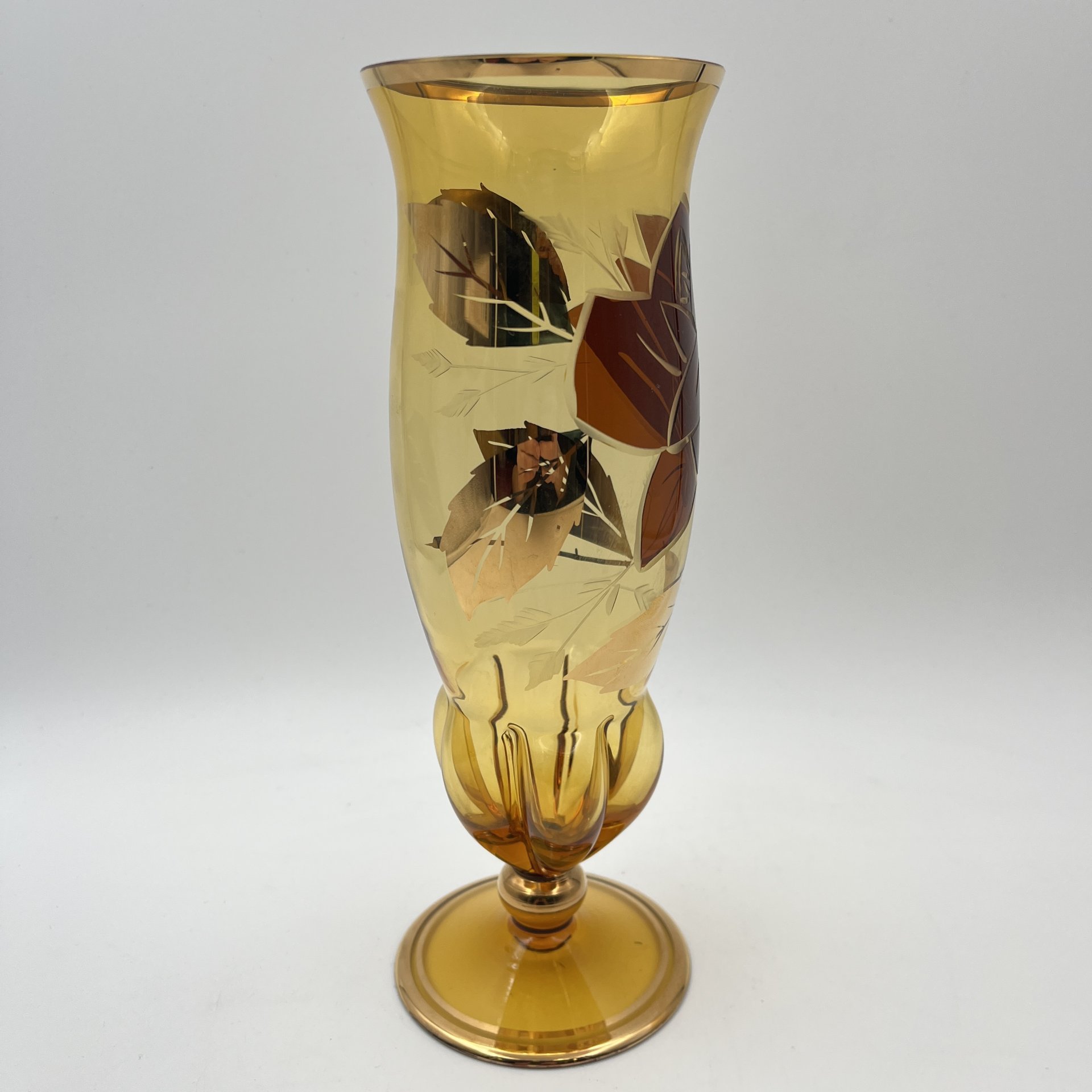 Ваза в виде кубка