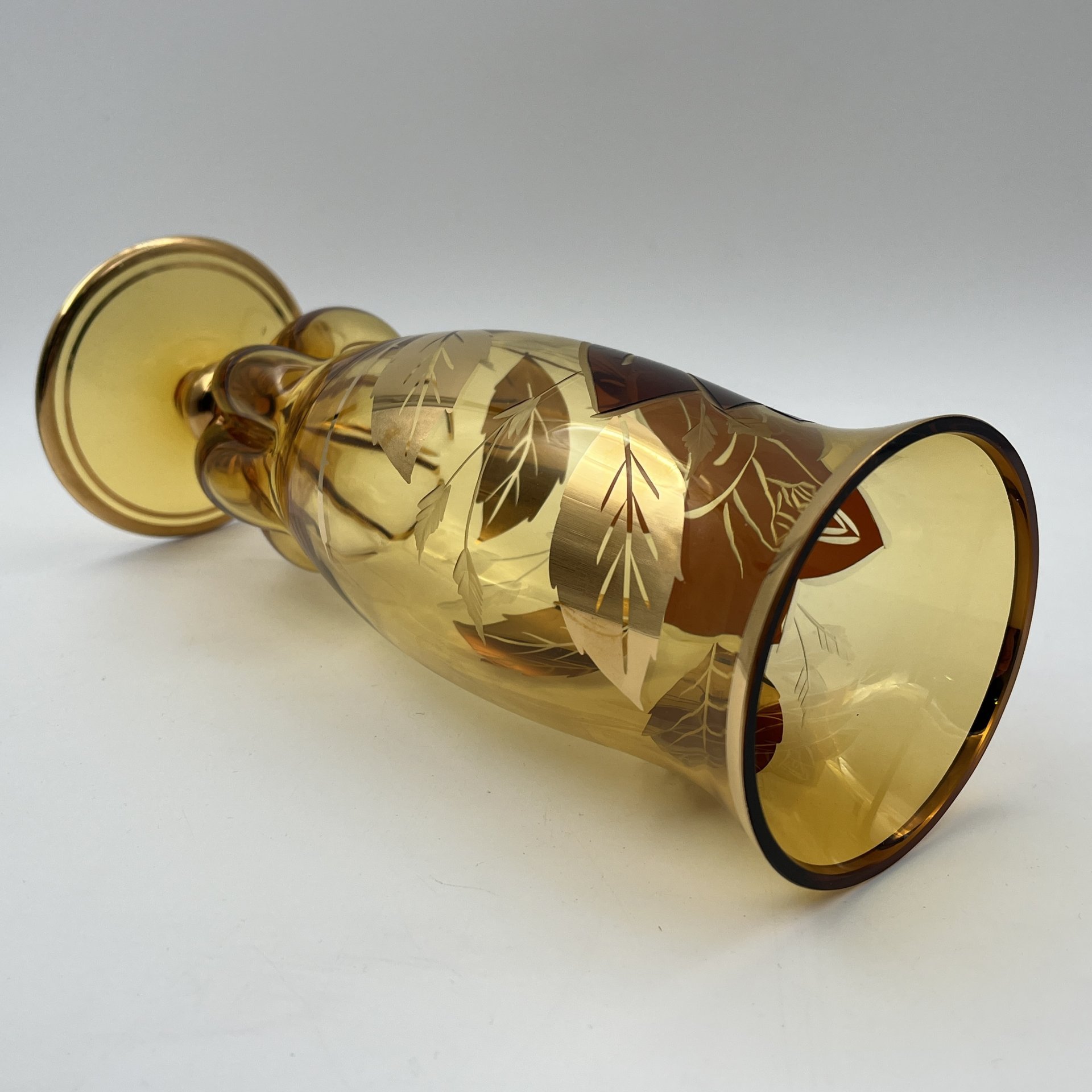 Ваза в виде кубка