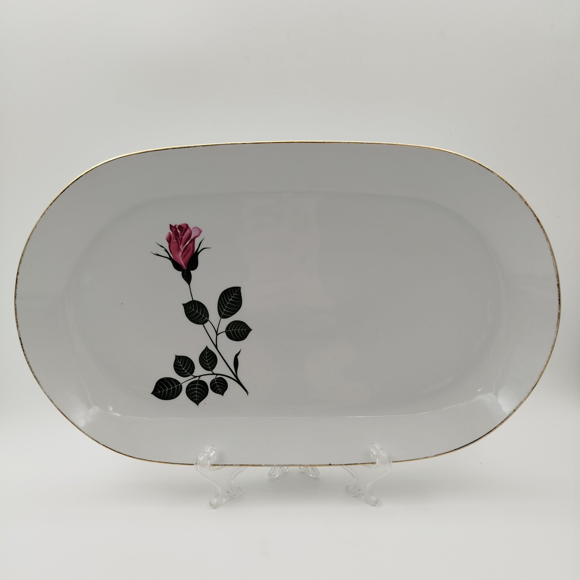 Блюдо вытянутой формы с изображением розы, фарфор, деколь, золочение, Kahla, ГДР, 1968-1987 гг.