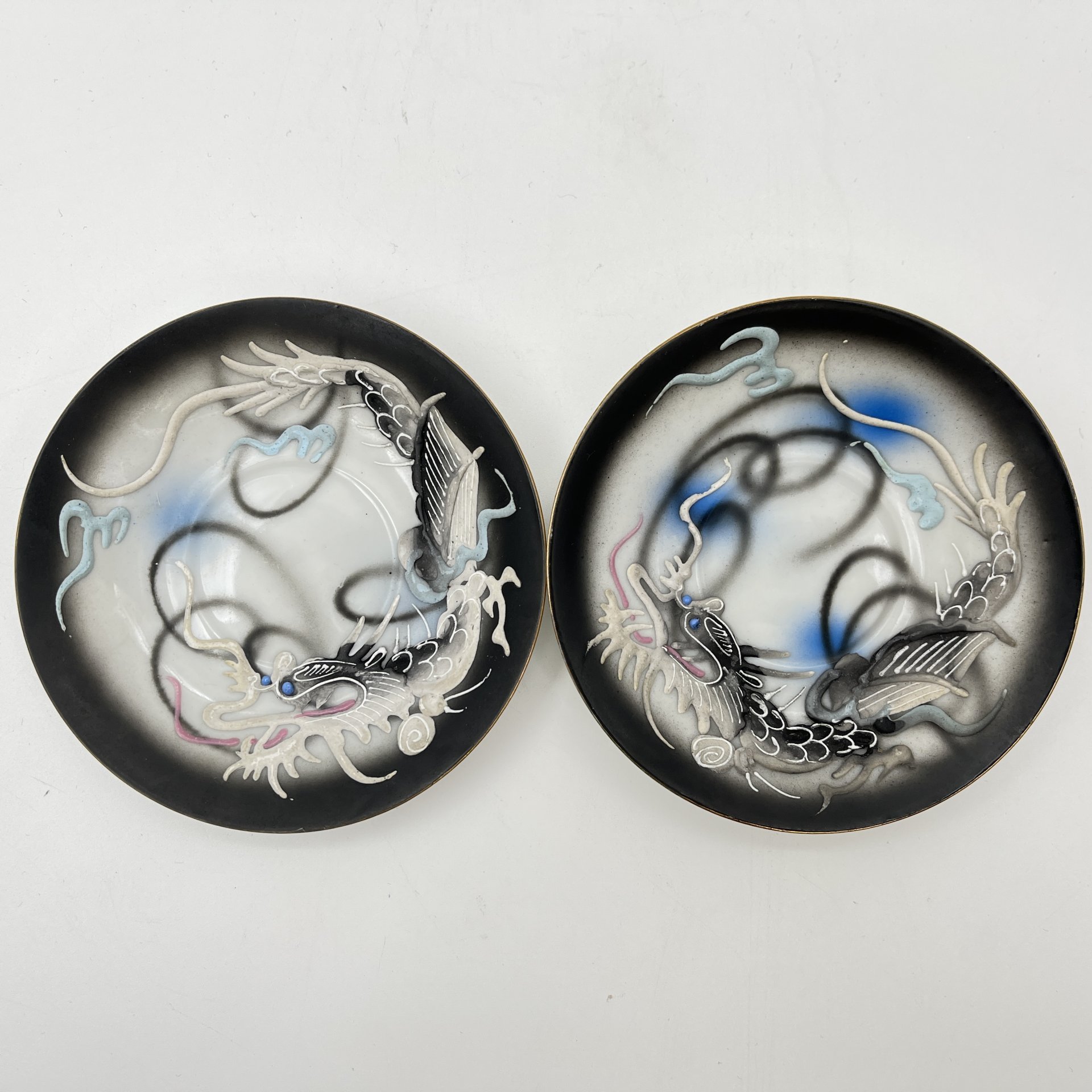 Набор из 2-х кофейных пар "Дракон", Lux Porcelain FAHD M.K., фарфор, бисквит, роспись, золочение, Азия, 1970-1990 гг.