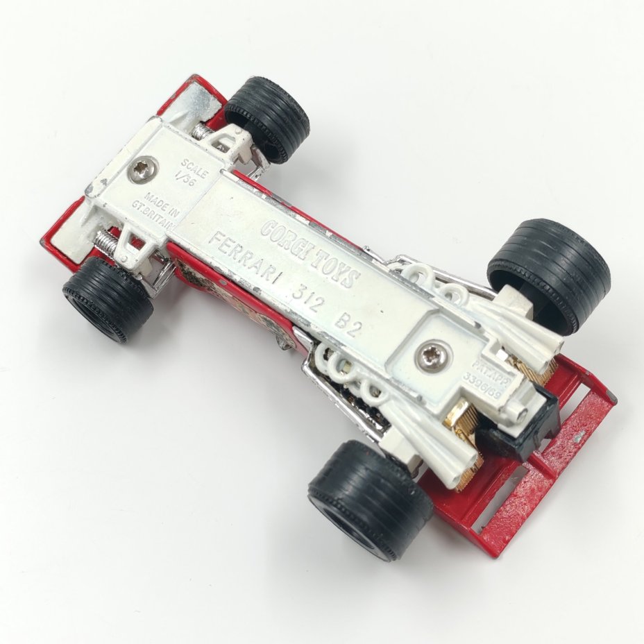 Машинка игрушечная "Ferrari 312 B2", Gorgi Toys