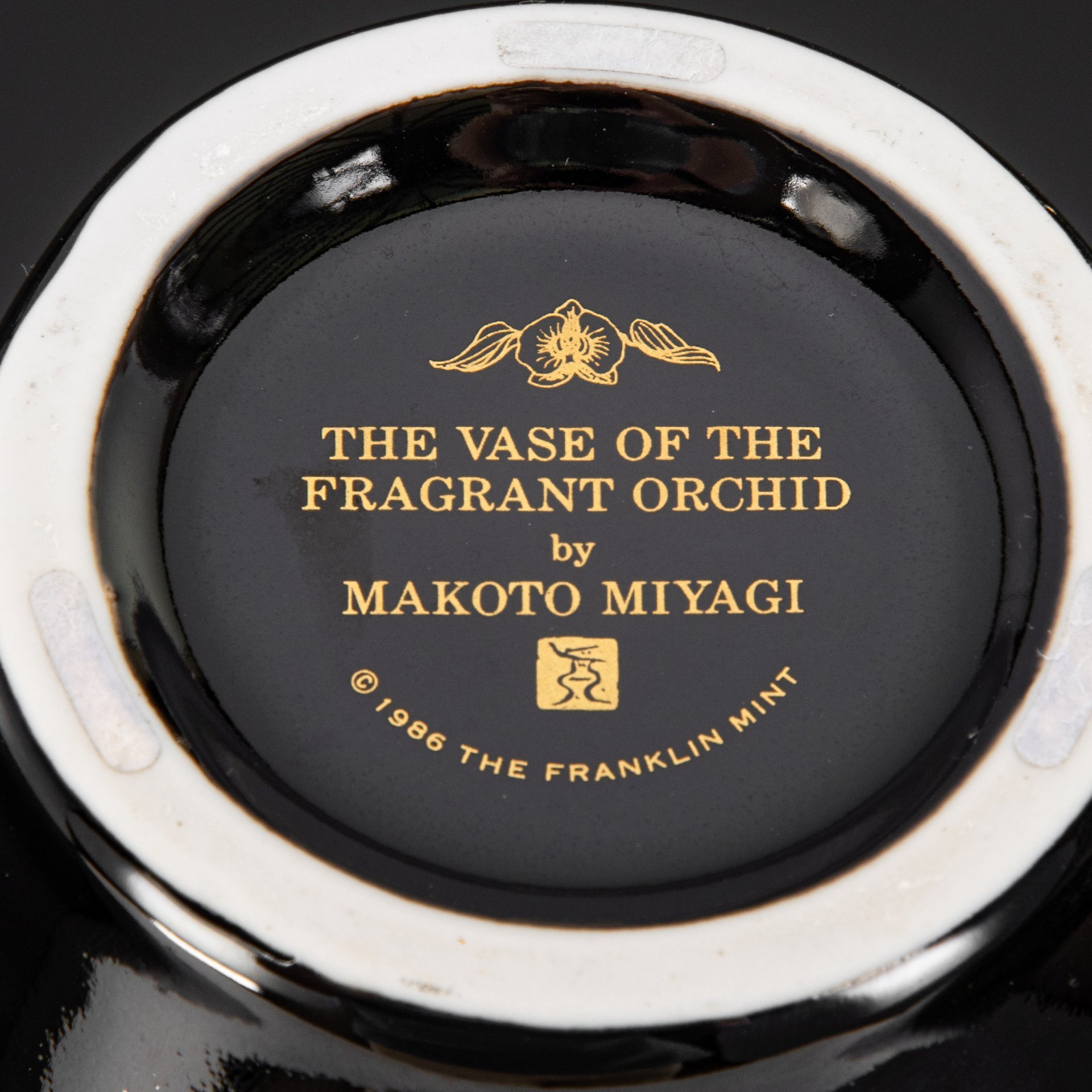 Ваза с благоухающей орхидеей, автор Макото Мияги, Franklin Mint, фарфор, деколь, крытье, золочение, Япония, 1986 г.