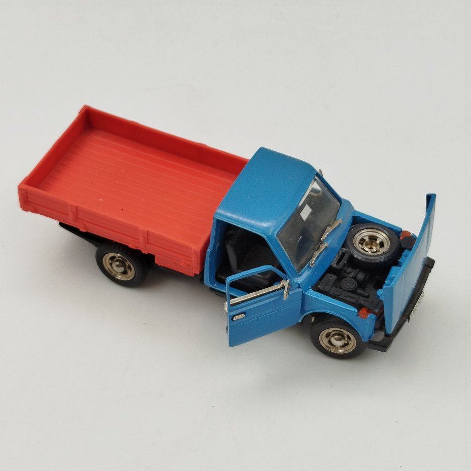 Модель автомобиля "ВИС-23460", авторская модель