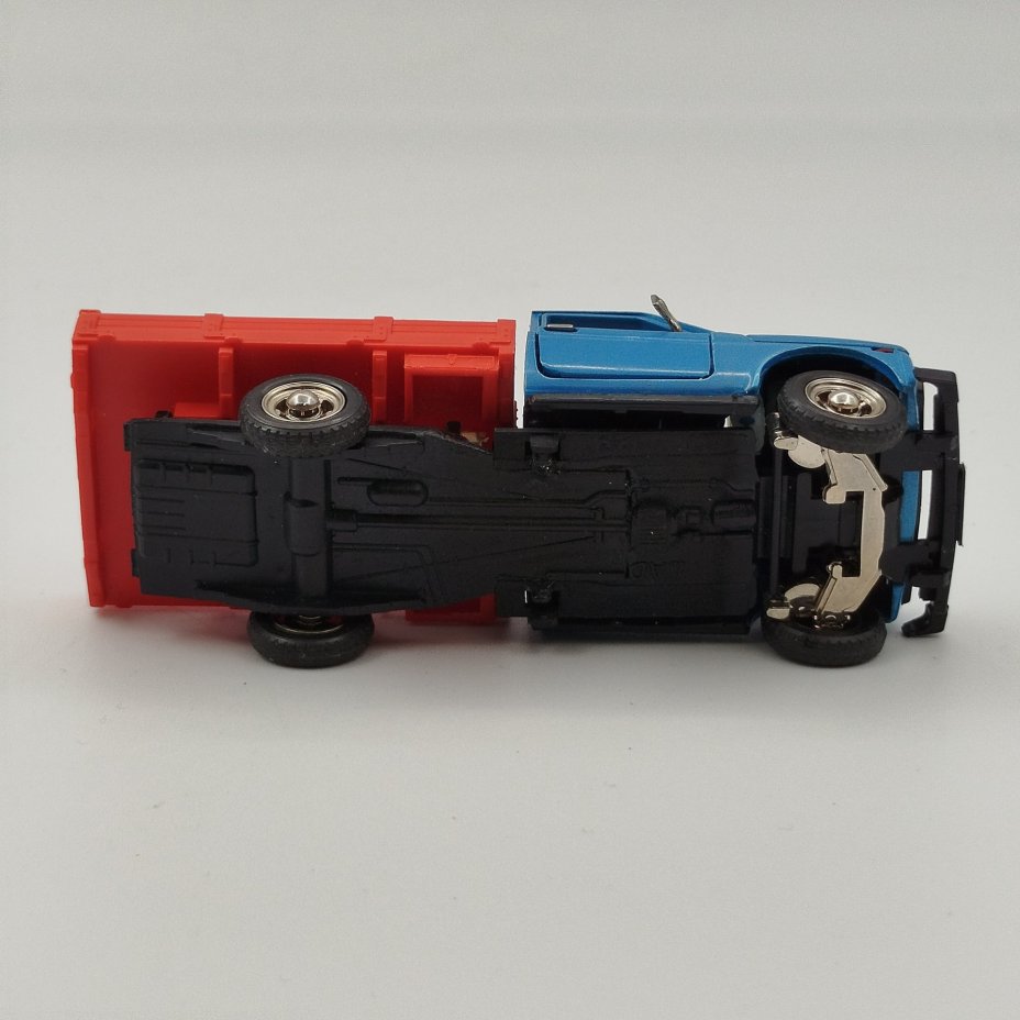 Модель автомобиля "ВИС-23460", авторская модель