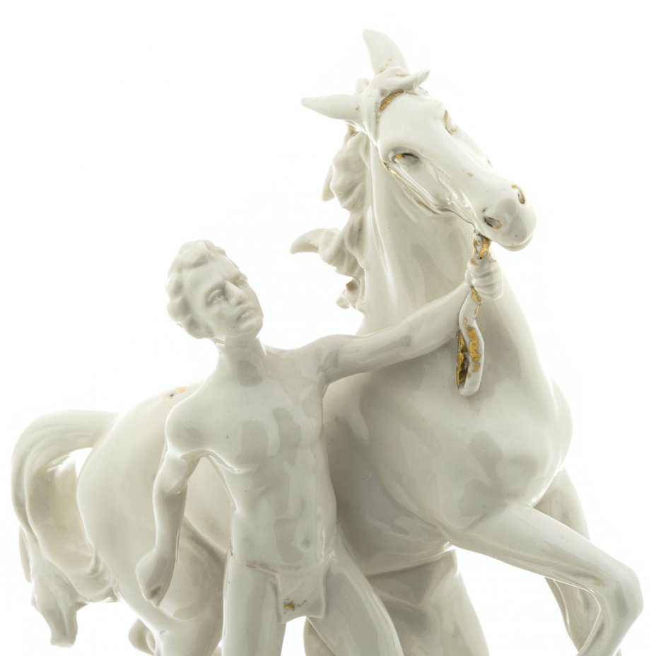 Статуэтка "Укрощение коня", фарфор, золочение, Carl Scheidig (Grafenthal), Германия, 1930-1950 гг.