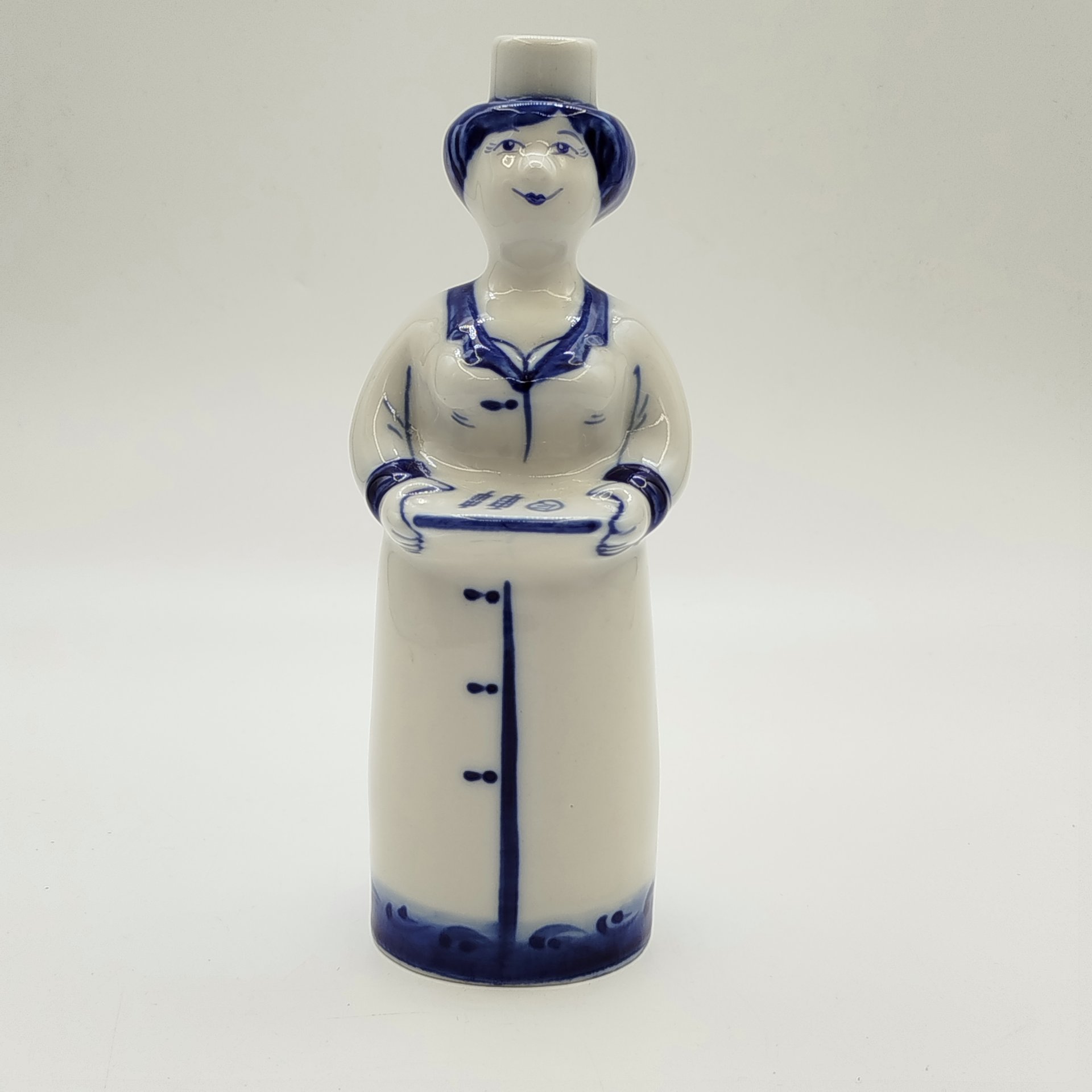 Статуэтка "Медсестра", авт. Перова