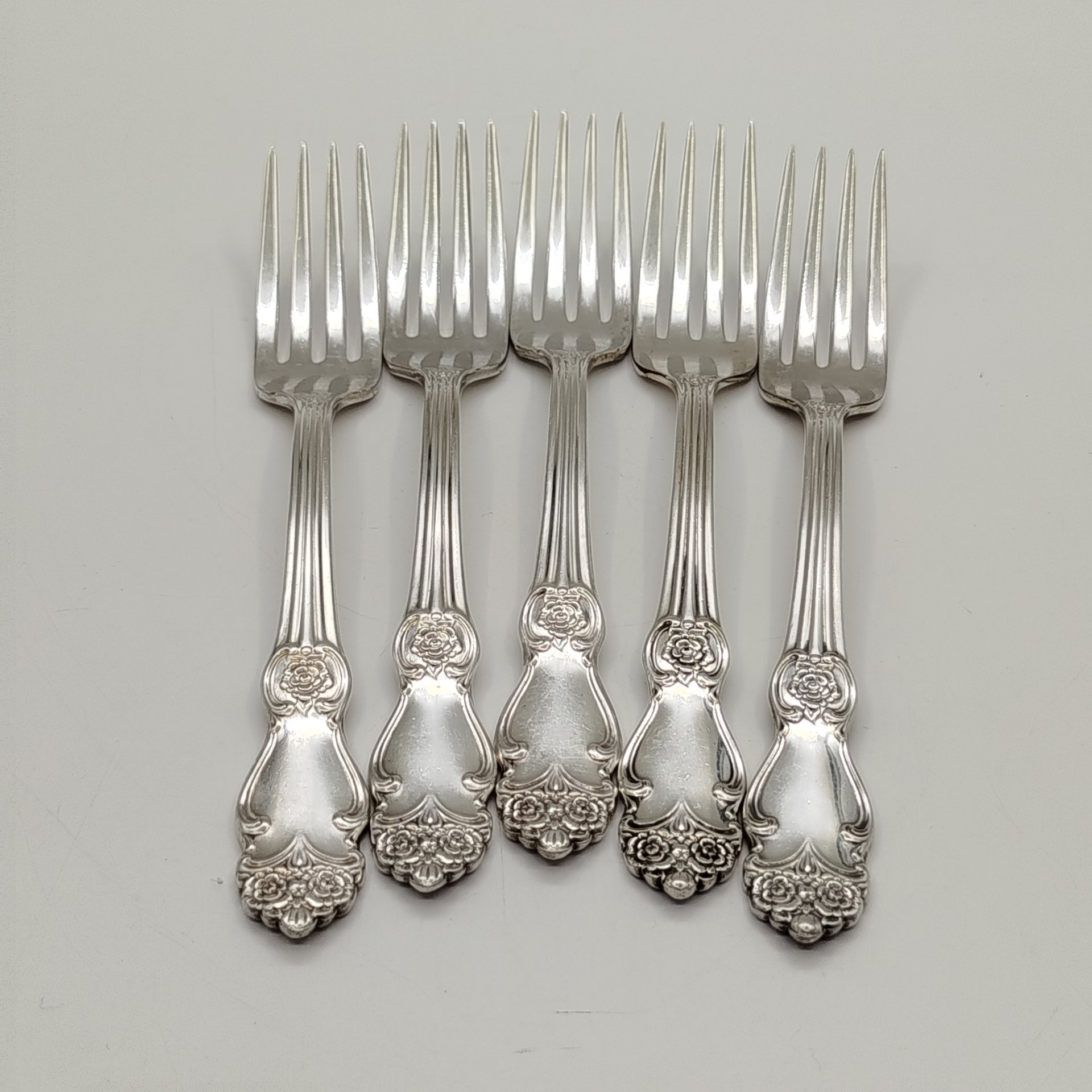 Набор из 5 столовых вилок "Серебряная роза"