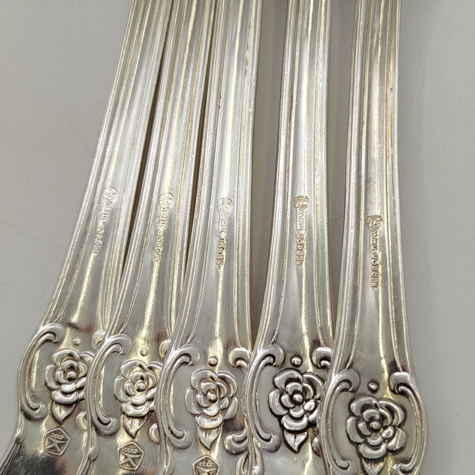 Набор из 5 столовых вилок "Серебряная роза"