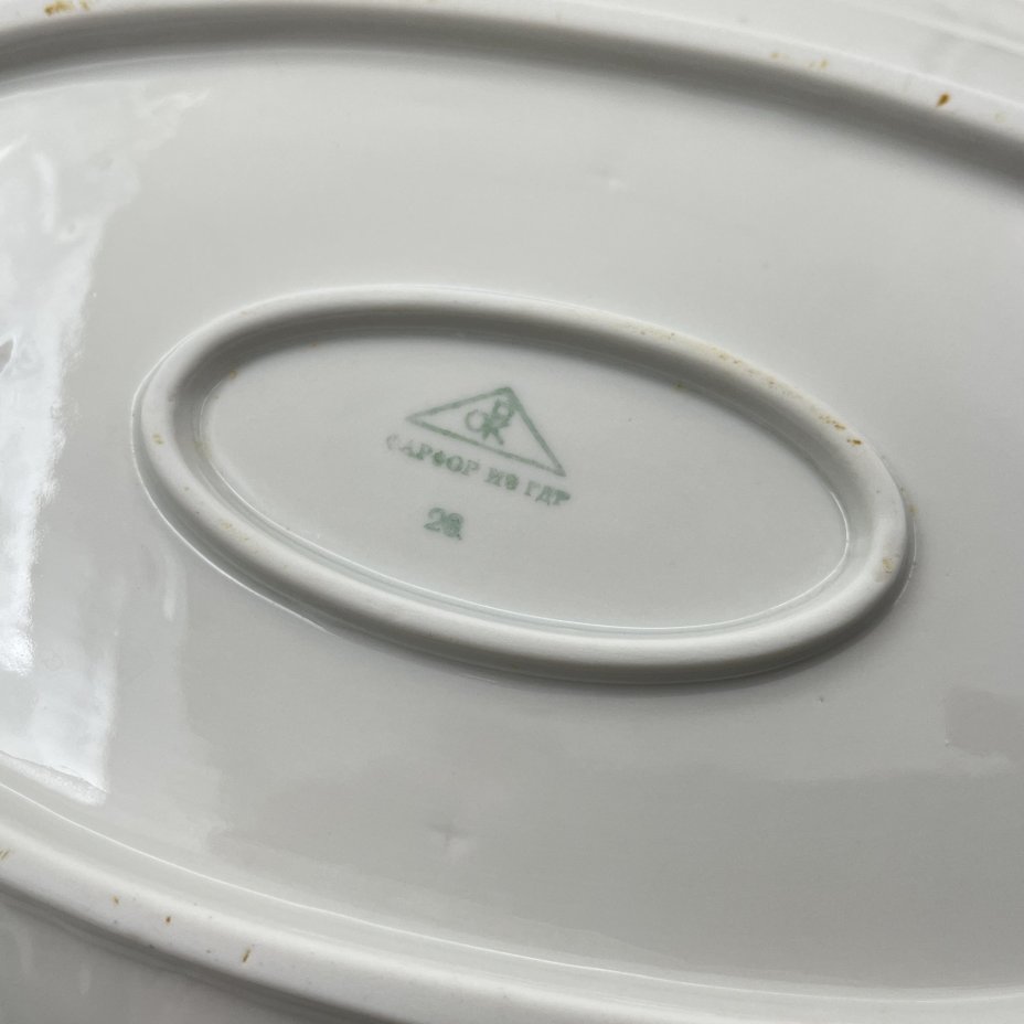 Набор из 2-х больших овальных блюд, украшенных изображением полевых цветов, Porzellanwerke Könitz (OPK)