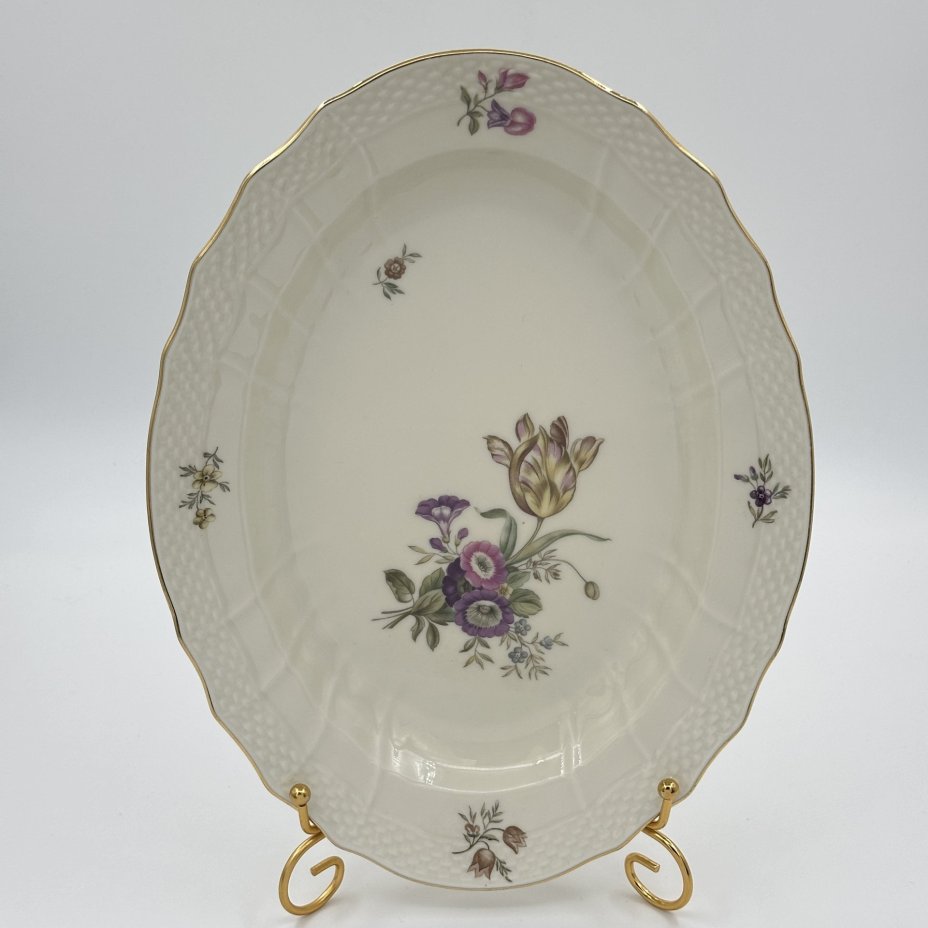 Блюдо овальной формы с цветочным декором, Royal Copenhagen