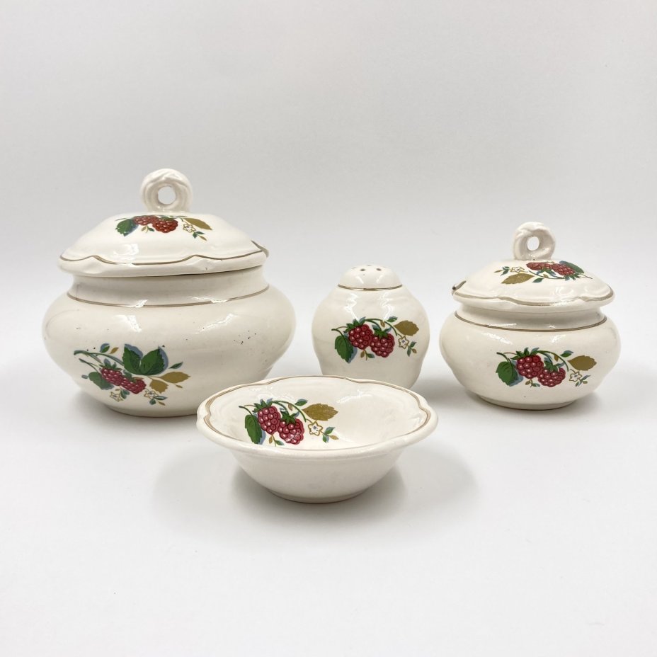 Набор для сервировки стола (сахарница, солонка, перечница, соусник), Конаковский фаянсовый завод им. М.И. Калинина (ЗиК Конаково)