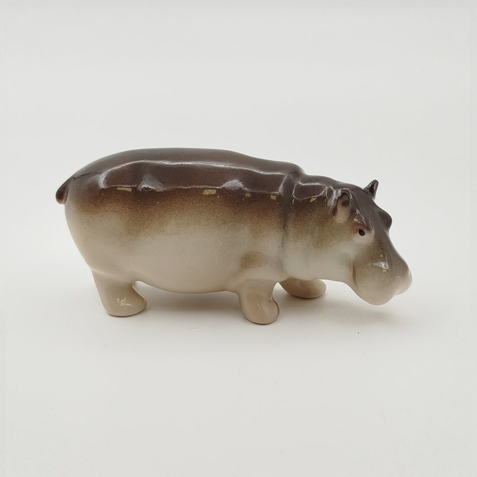 Статуэтка "Бегемотик Матильда", автор формы М.Ю. Никольская, фарфор, аэрография, Ленинградский фарфоровый завод (ЛФЗ), СССР, 1991-2005 гг.