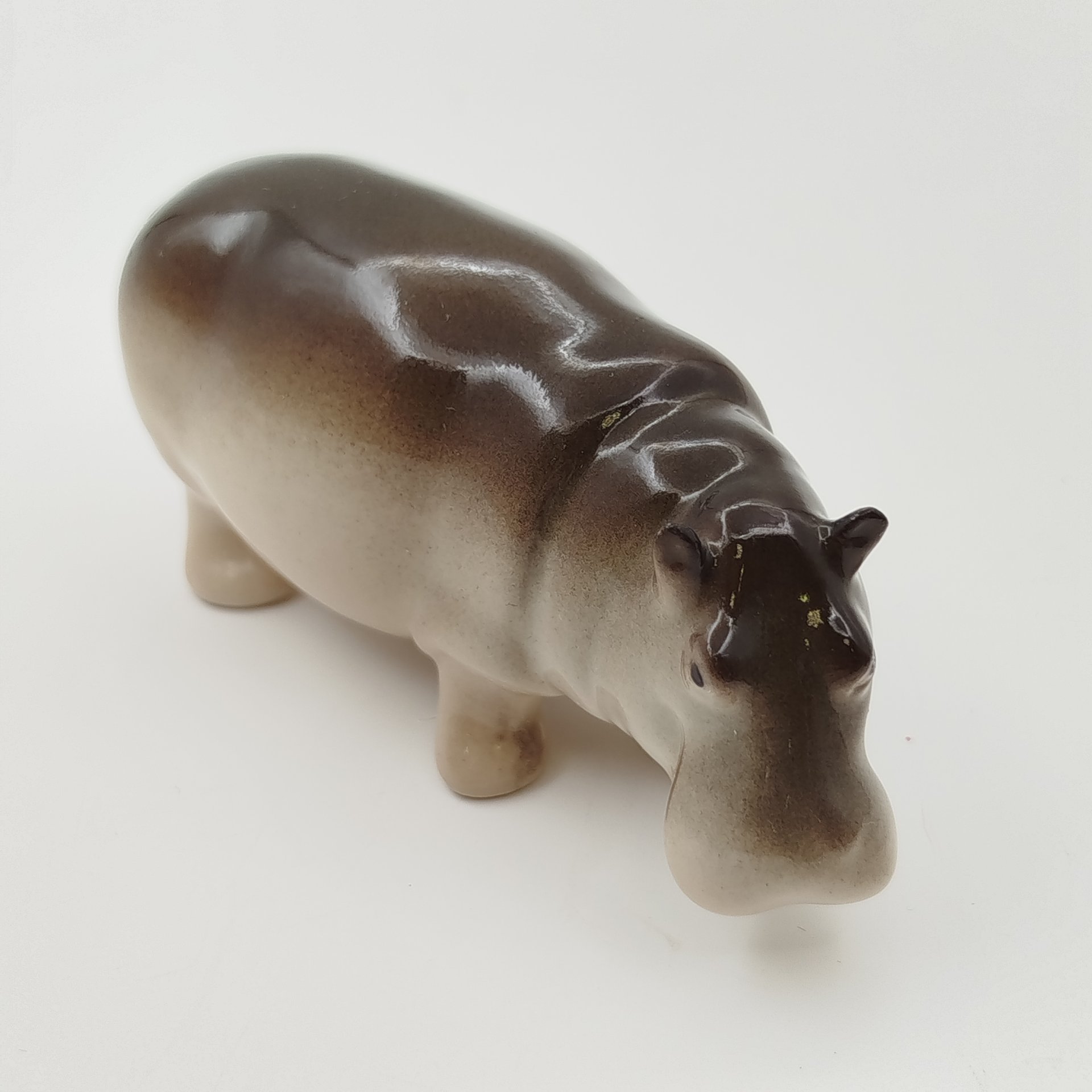 Статуэтка "Бегемотик Матильда", автор формы М.Ю. Никольская, фарфор, аэрография, Ленинградский фарфоровый завод (ЛФЗ), СССР, 1991-2005 гг.