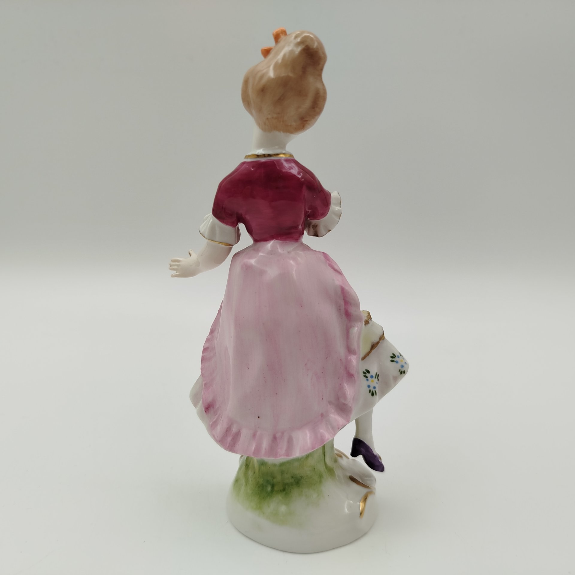 Статуэтка "Танцующая дама"