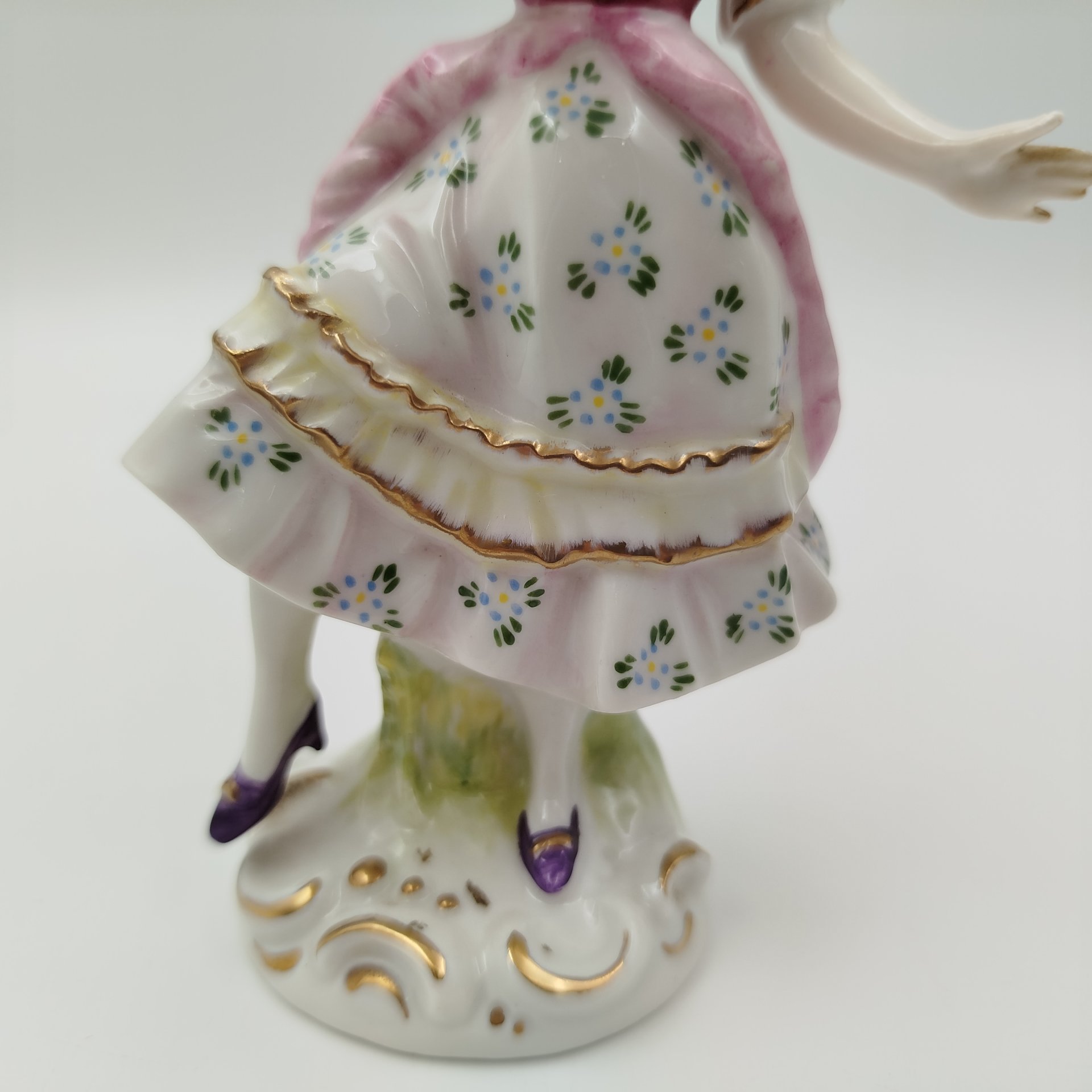 Статуэтка "Танцующая дама"