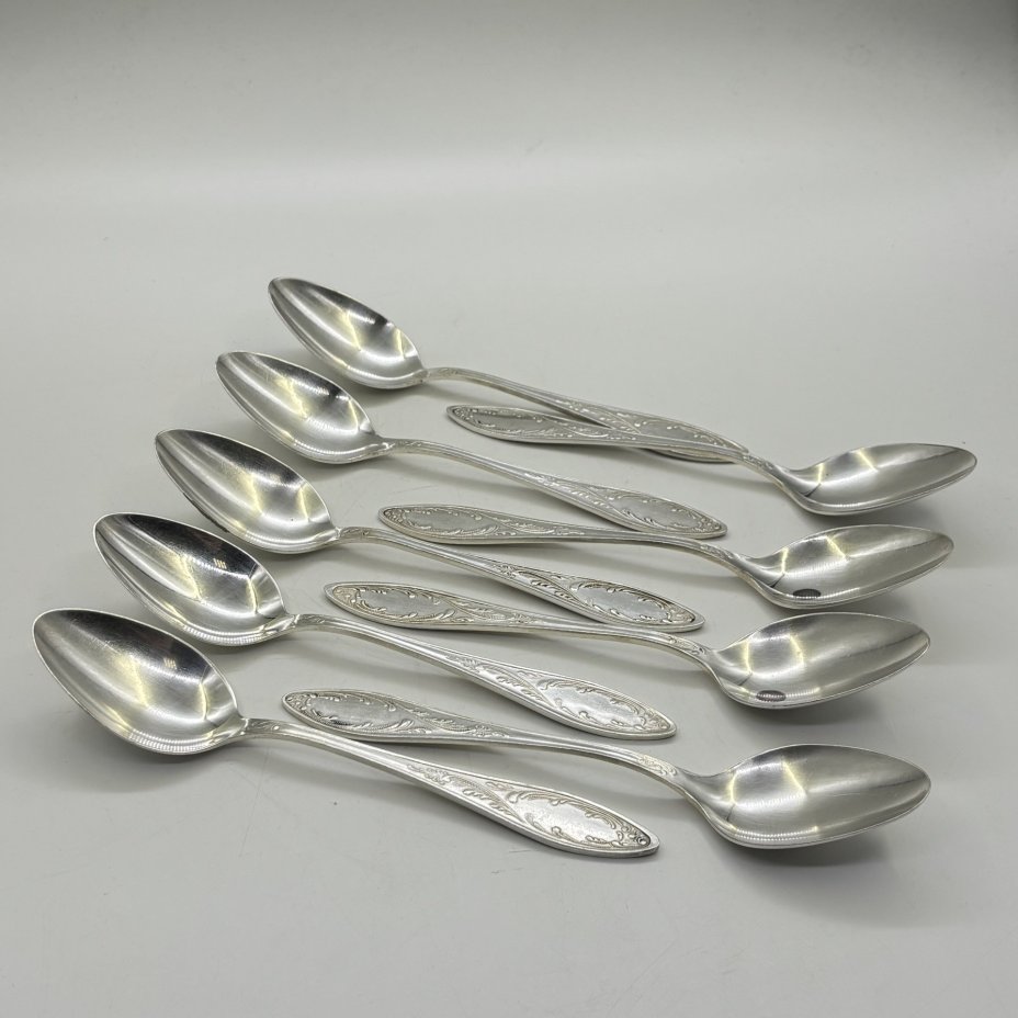 Набор из 9-ти столовых ложек с растительным декором, мНЦ (медь-никель-цинк), серебрение, Кольчугинский завод цветных металлов, СССР, 1960-1990 гг.
