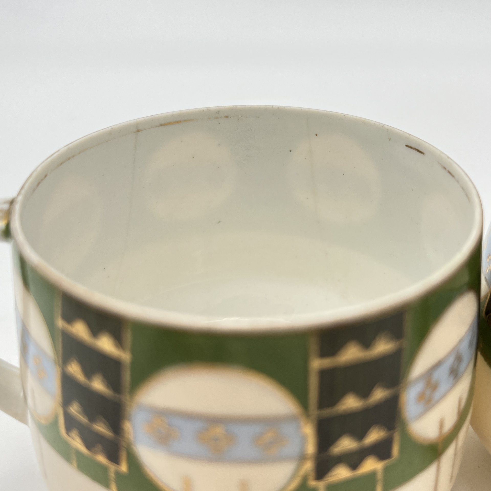 Набор чашек с геометрическим декором на 3 персоны