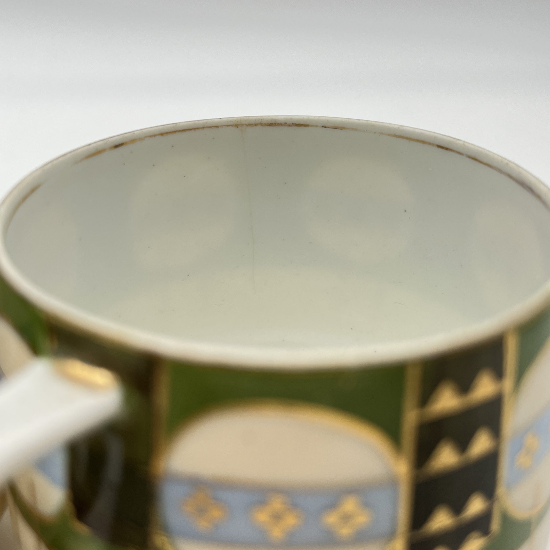 Набор чашек с геометрическим декором на 3 персоны