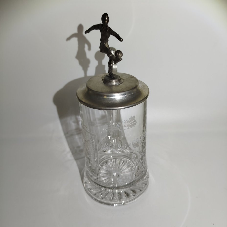 Кружка пивная "Футболист" с крышкой в виде игрока