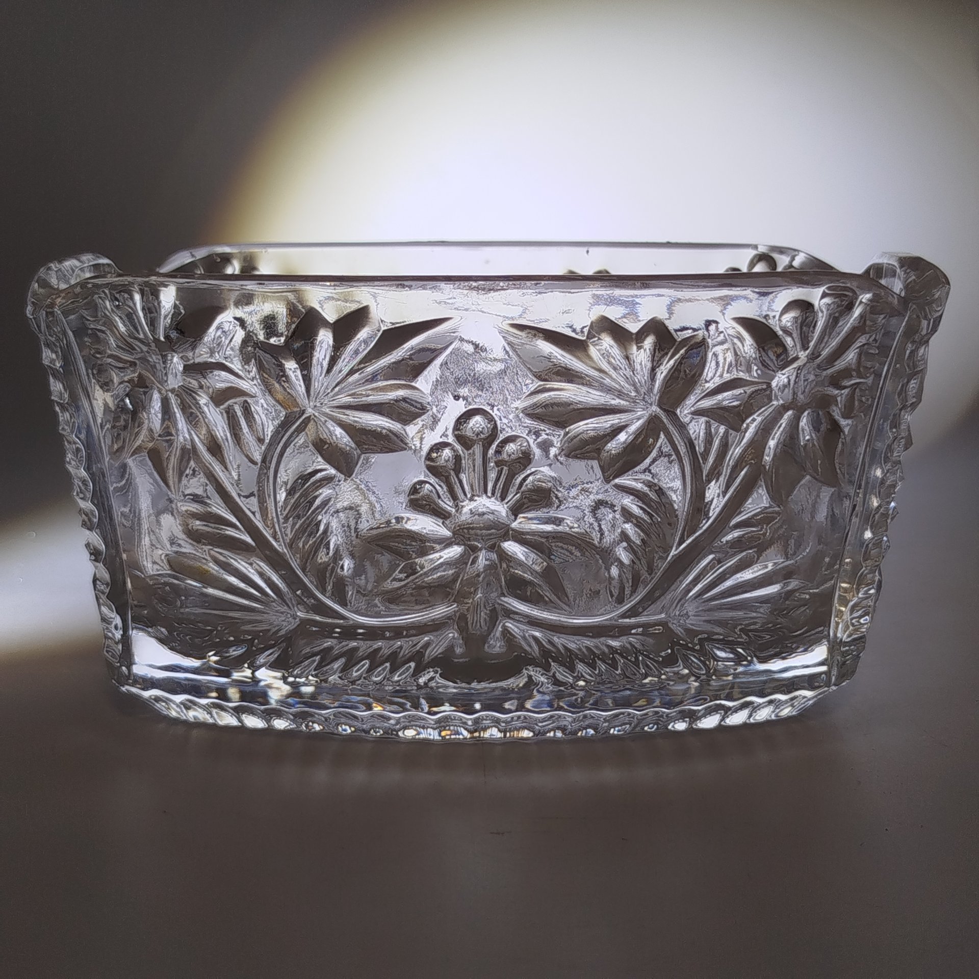 Конфетница с цветочным декором, стекло, пресс, СССР, 1970-1990 гг.