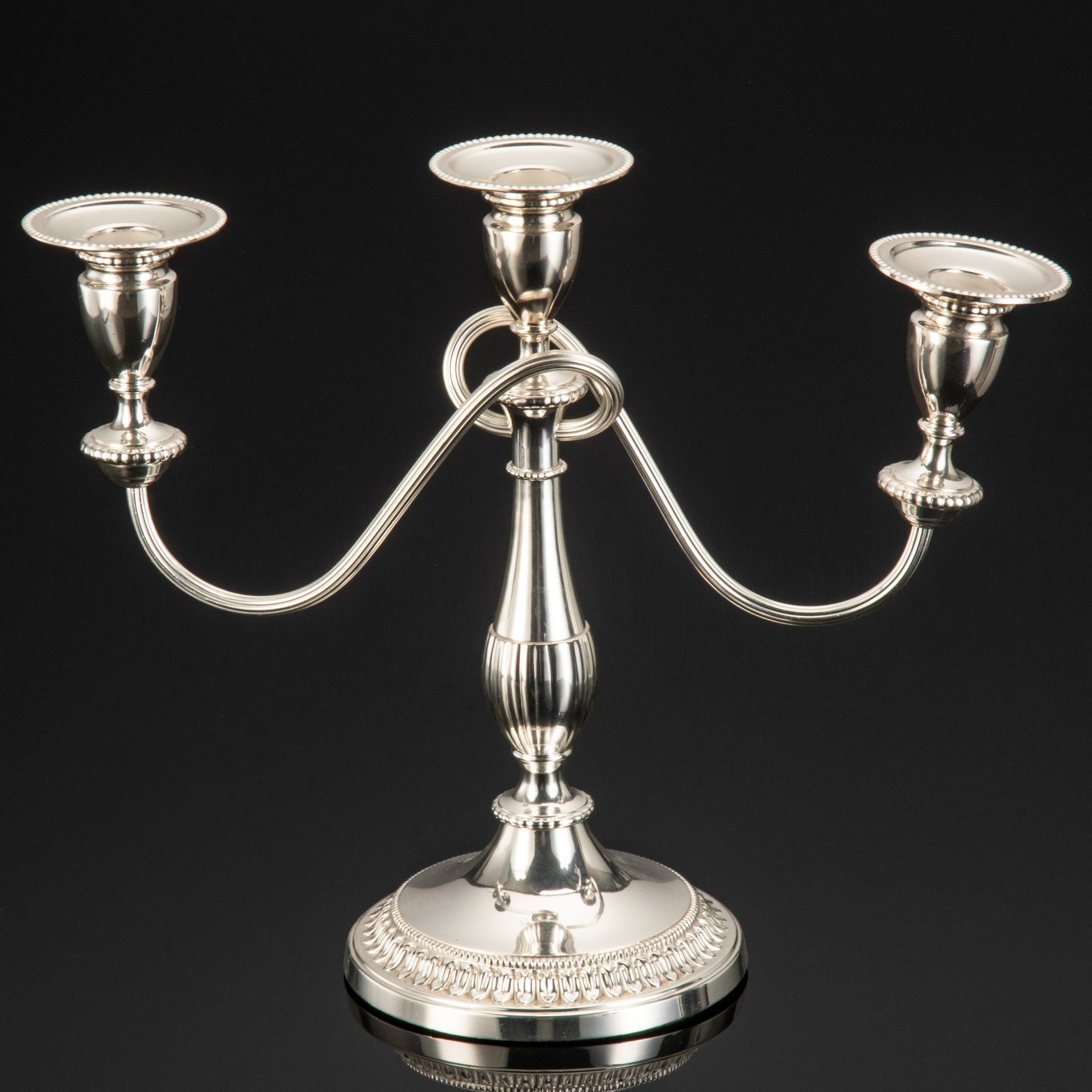 Подсвечник на три свечи Viners of Sheffield, металл, серебрение (Alpha plate), Великобритания, 1980-2000 гг.