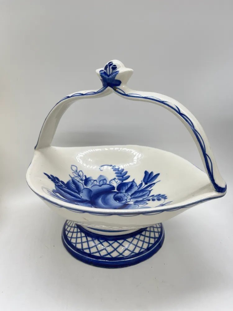 Фруктовница с цветочным расписным декором, Гжель