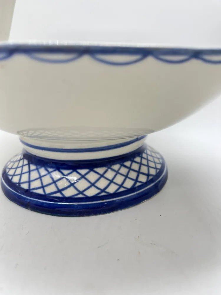 Фруктовница с цветочным расписным декором, Гжель