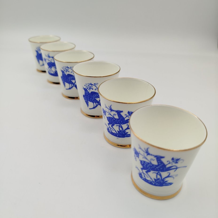 Набор стопок с изображением оленя и птиц на 6 персон, фарфор, деколь, золочение, Ленинградский фарфоровый завод (ЛФЗ), СССР, 1970-1986 гг.