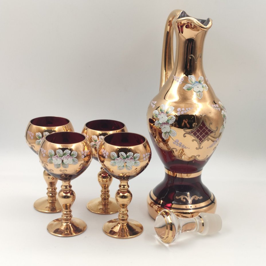 Набор для подачи крепленых вин и крепких напитков на 4 персон, стекло, лепной декор, золочение, Bohemia (Neurohlau), Чехословакия, 1970-1990 гг.