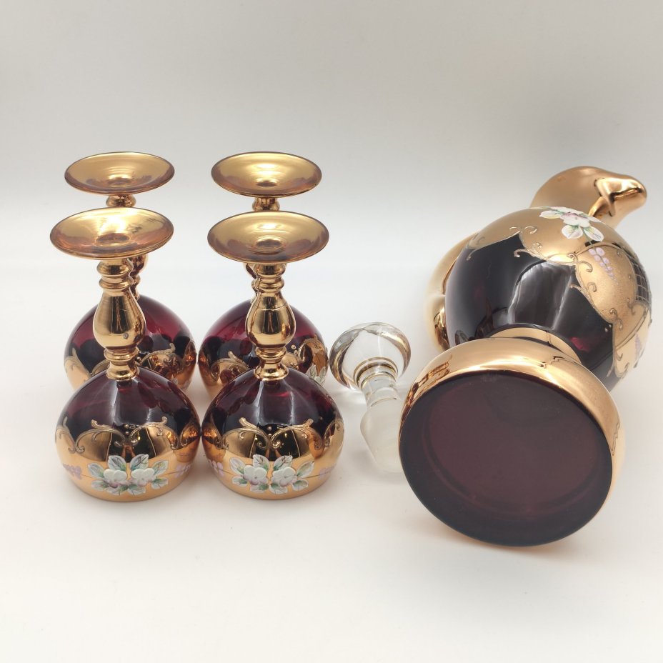 Набор для подачи крепленых вин и крепких напитков на 4 персон, стекло, лепной декор, золочение, Bohemia (Neurohlau), Чехословакия, 1970-1990 гг.