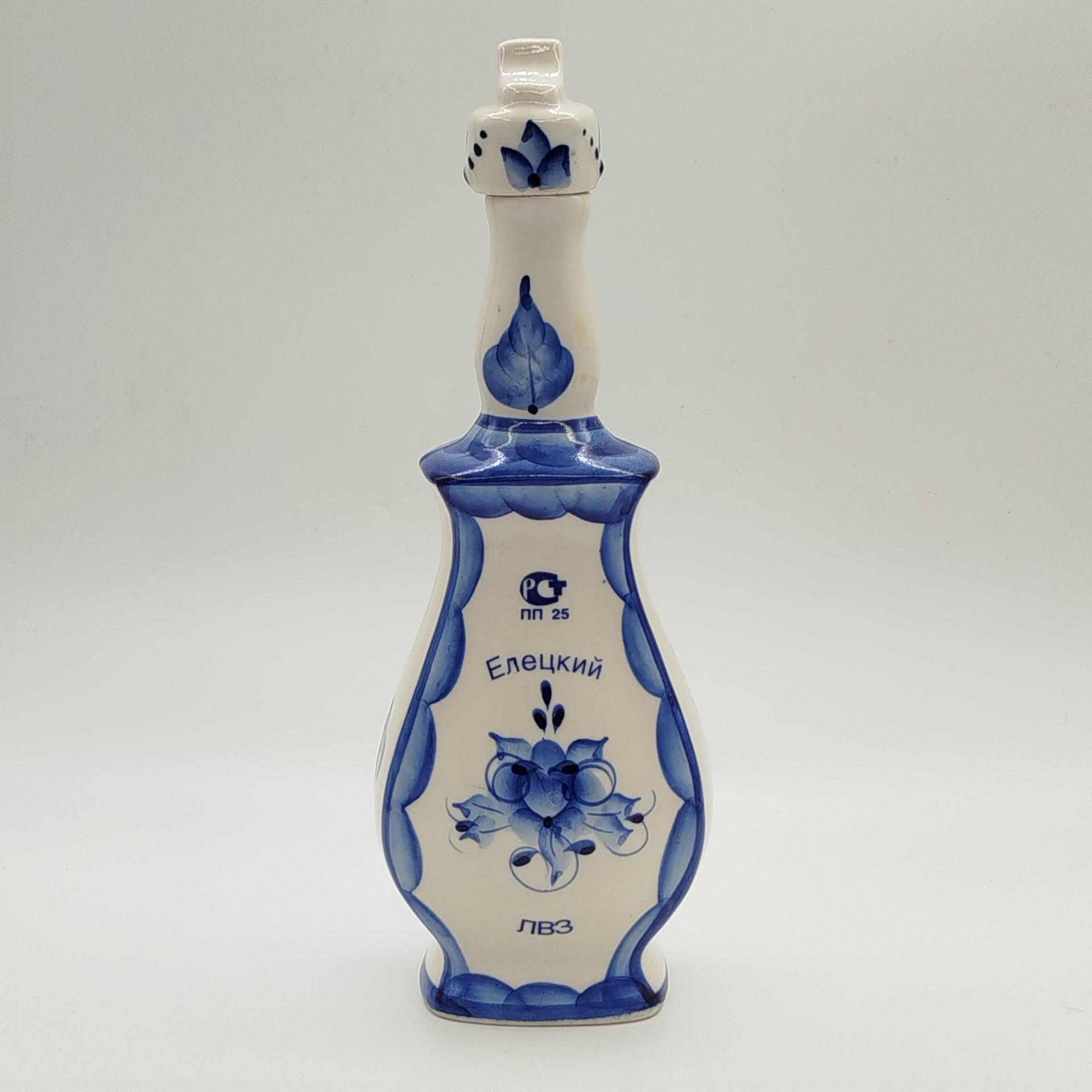 Штоф с крышкой "Водка Елецкая", Гжель