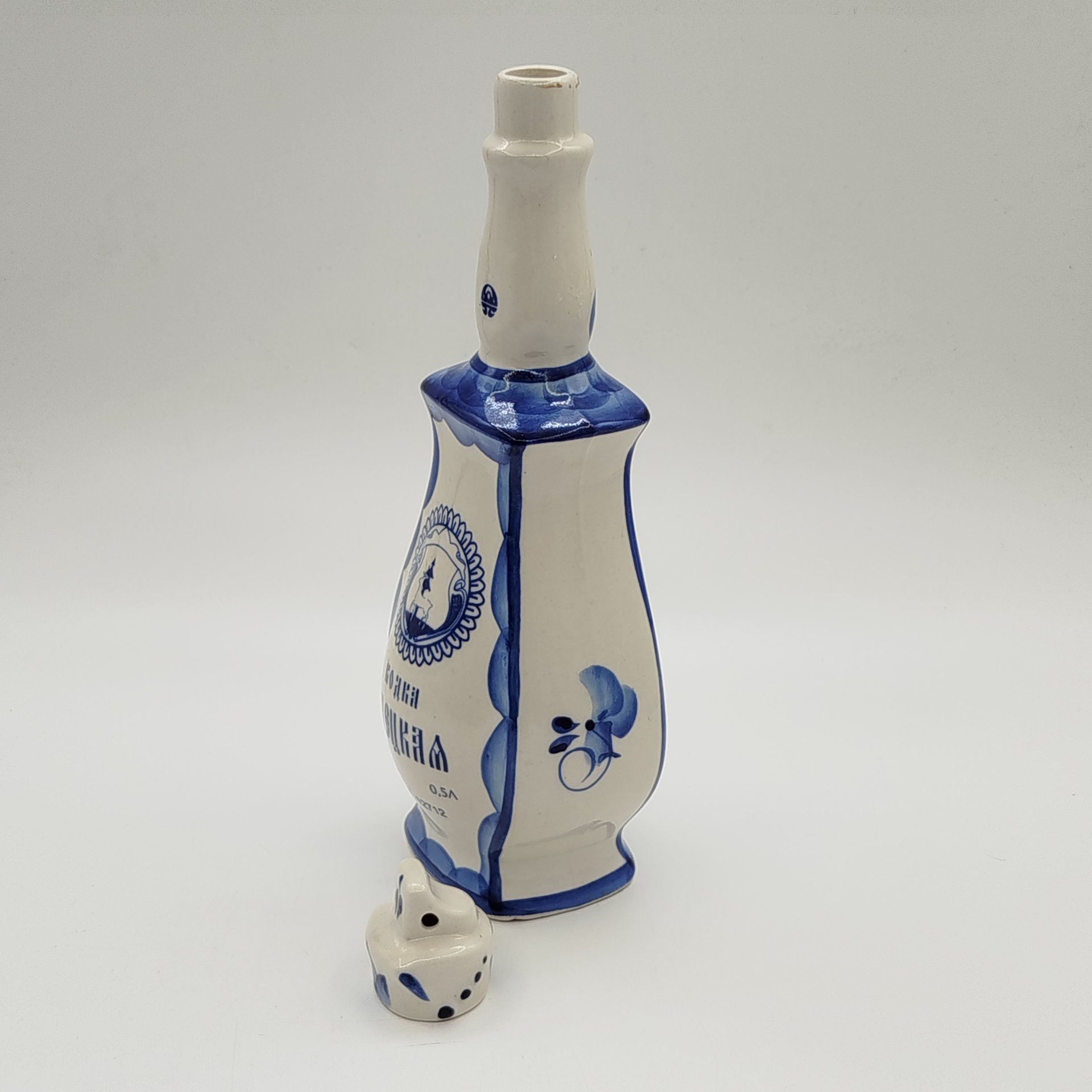 Штоф с крышкой "Водка Елецкая", Гжель